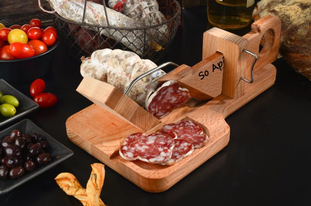 Guillotine à saucisson : quels critères de choix considérer ?