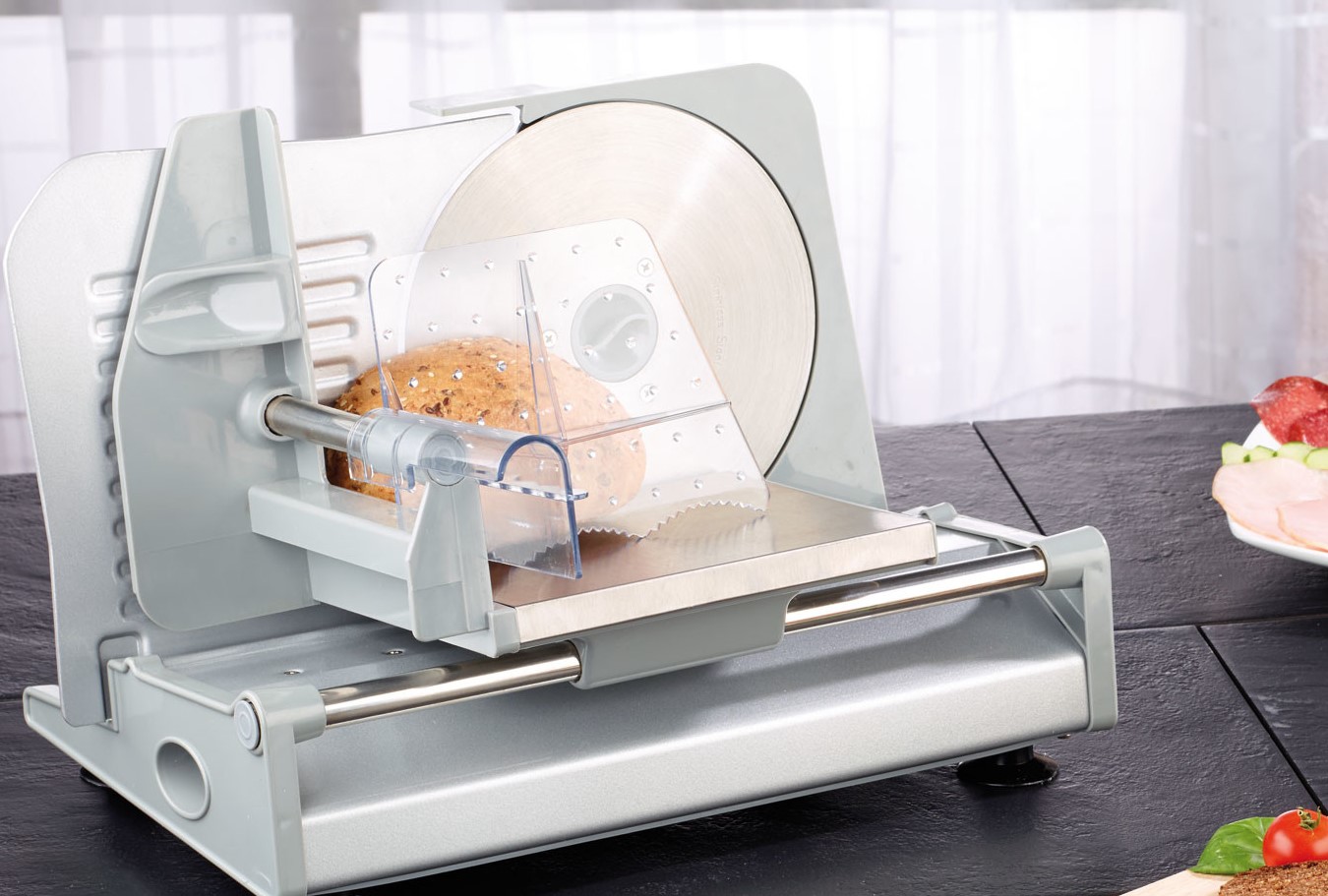 Trancheuse électrique : comment choisir le meilleur modèle ?